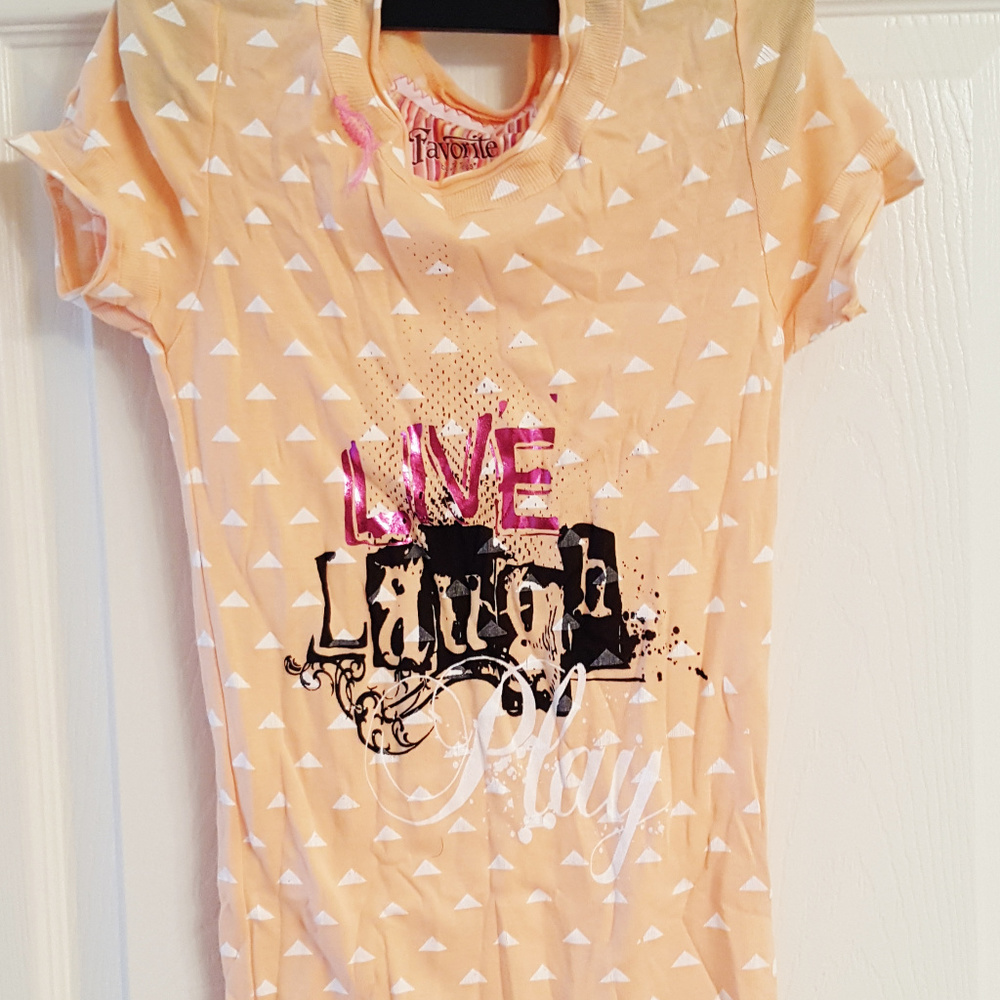 Kids Tee Shirt LIVE LAUGH PLAY NWT Long S/S